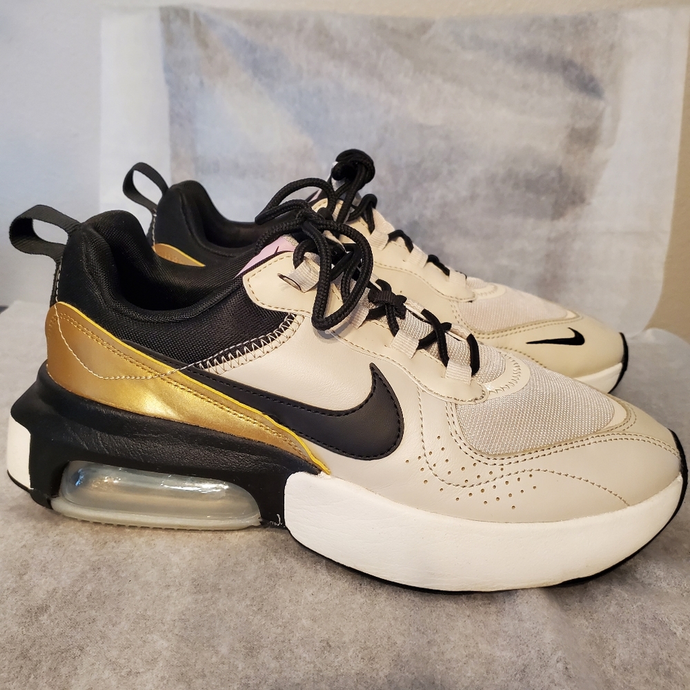 Used Nike Air Max Verona CZ3963 100 Women's size 9.5
